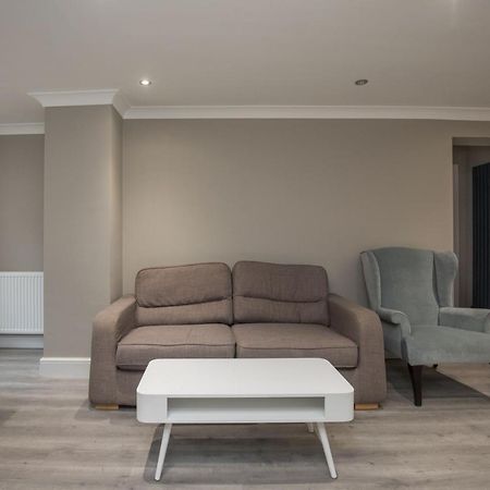 Riverside Central Kingston Flat 1B Surbiton Exterior photo